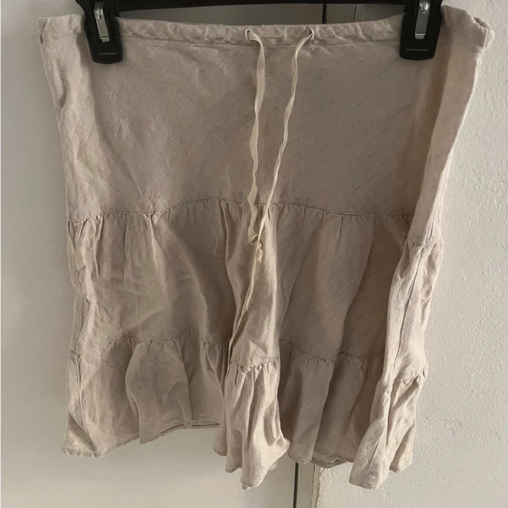 Beige tiered skirt